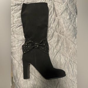 Boot heels with bling bow